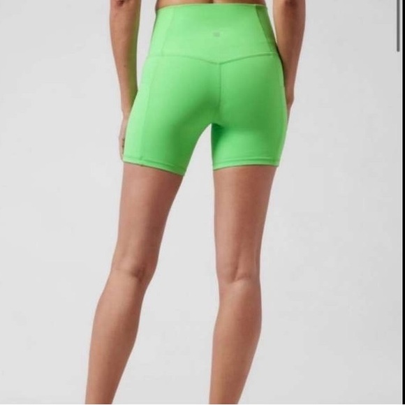 Athleta Salutation Stash Pocket Shorts || 5” Shorts - Picture 2 of 10